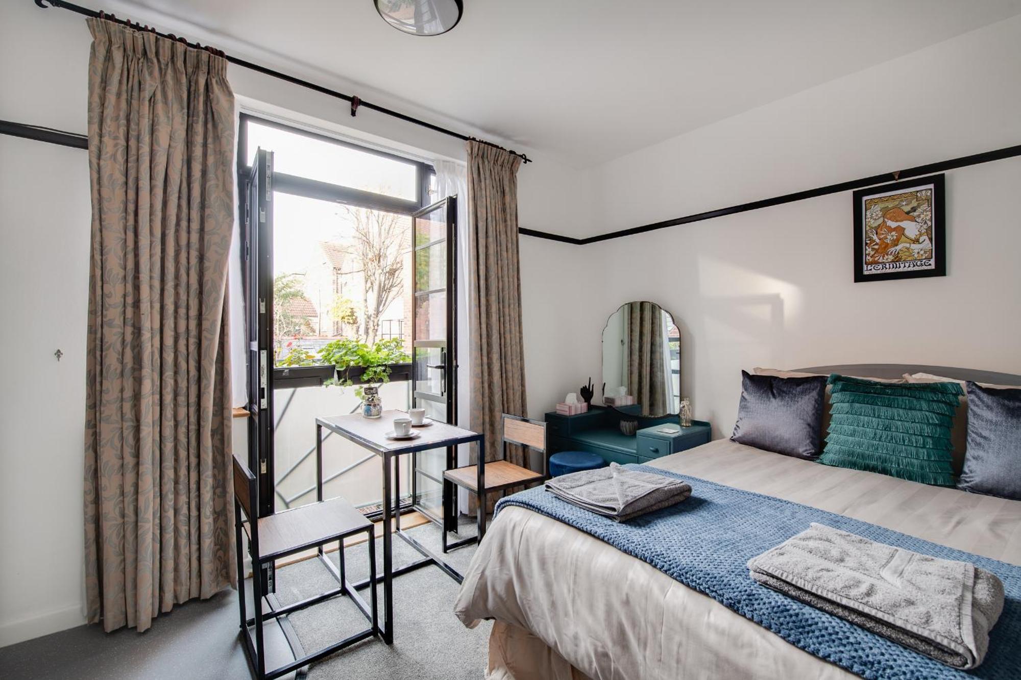 פורטסמות' Ferryman Apartments By Places To Be מראה חיצוני תמונה